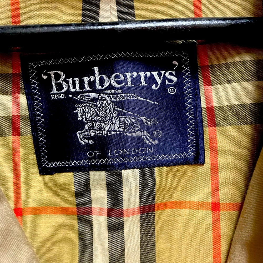 Burberry men’s vintage khaki trench coat size 50
